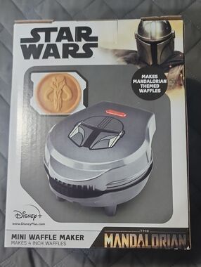 Star Wars Mandalorian Mini Waffle Maker